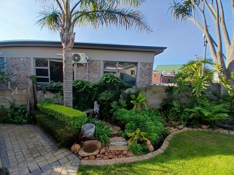 4 Bedroom Property for Sale in Fraaiuitsig Western Cape